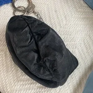 Cuffz by Linz ショルダーバッグ ポーチ CUFFZ by Linz (@cuffzbylinz) • Instagram photos and videos